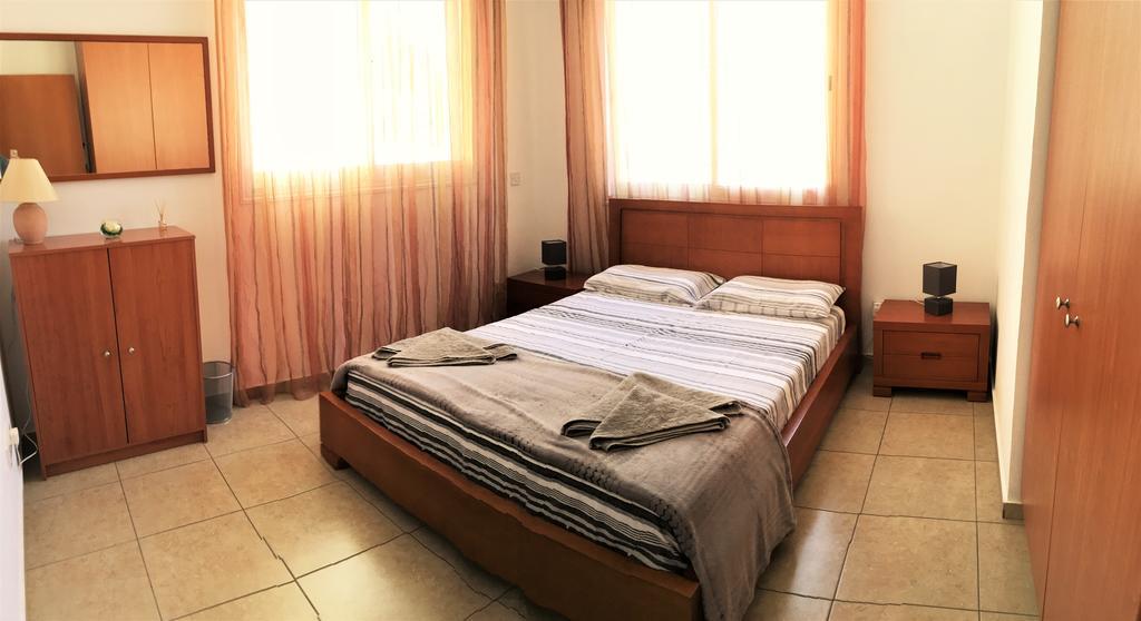 Diana Gardens Apartment Пафос Екстериор снимка