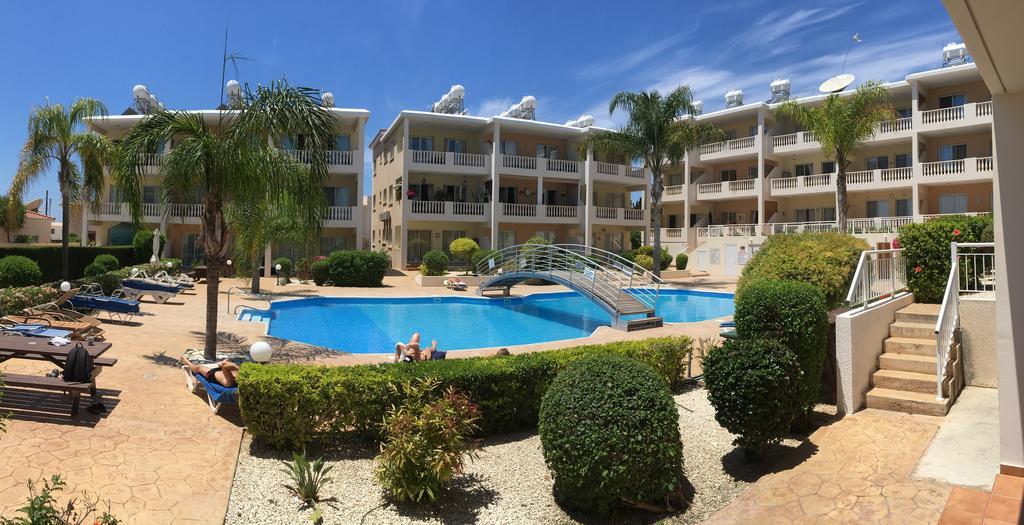 Diana Gardens Apartment Пафос Екстериор снимка