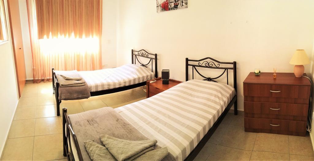Diana Gardens Apartment Пафос Екстериор снимка