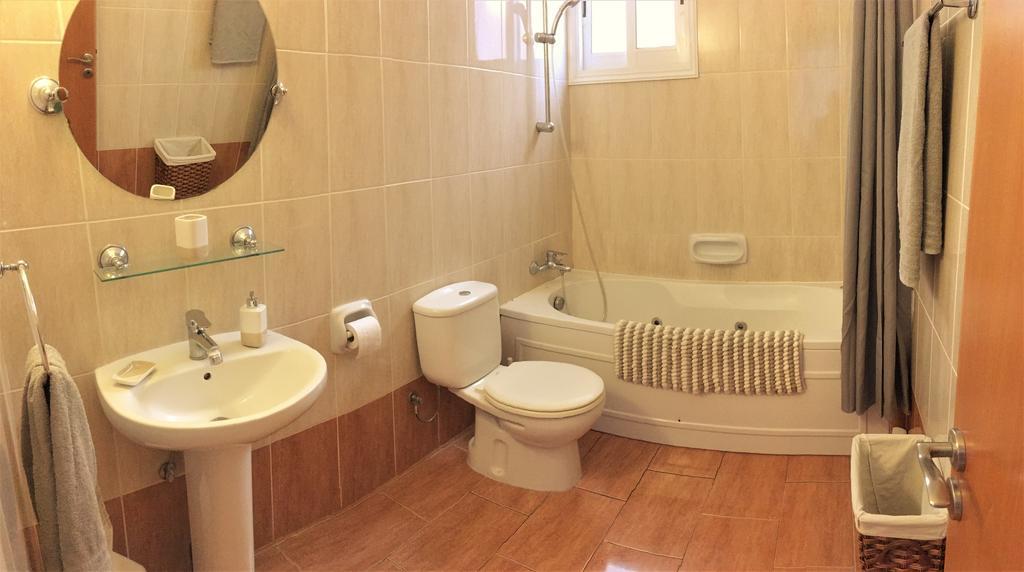 Diana Gardens Apartment Пафос Екстериор снимка