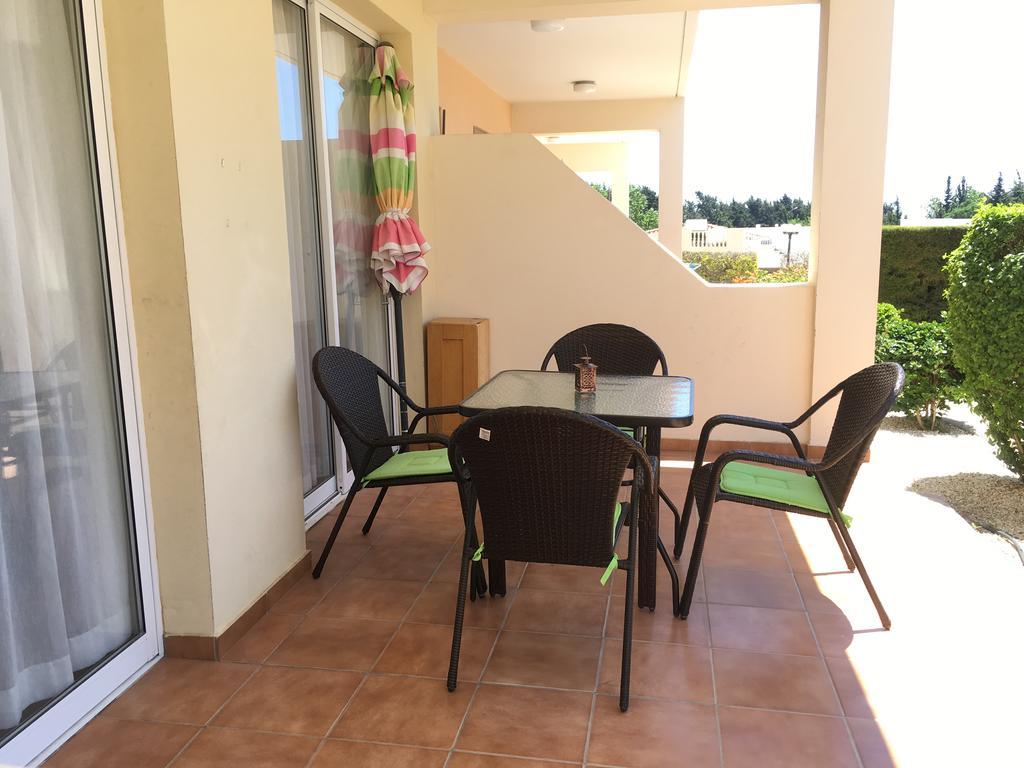 Diana Gardens Apartment Пафос Екстериор снимка